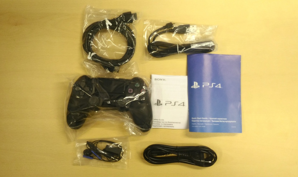 PS4 Slim (1).jpg